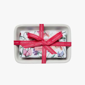 Sweet Pea & Honeysuckle 150g Scented Soap In Dish
