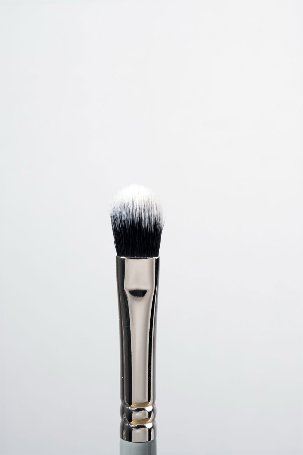 Fluffy Eye Brush Synthetic Hair M11 - Image 2