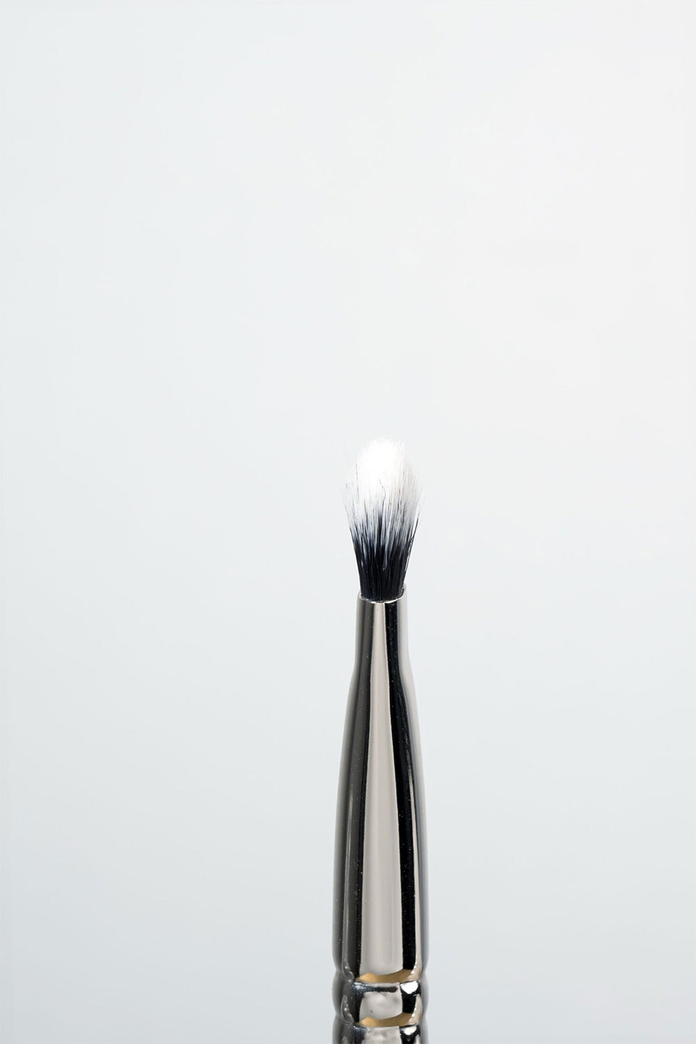 Eye Brush Small Synthetic Hair M13 - Image 2