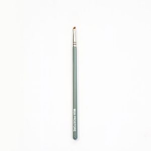 Winged Eyeliner Brush Synthetic Hair M21