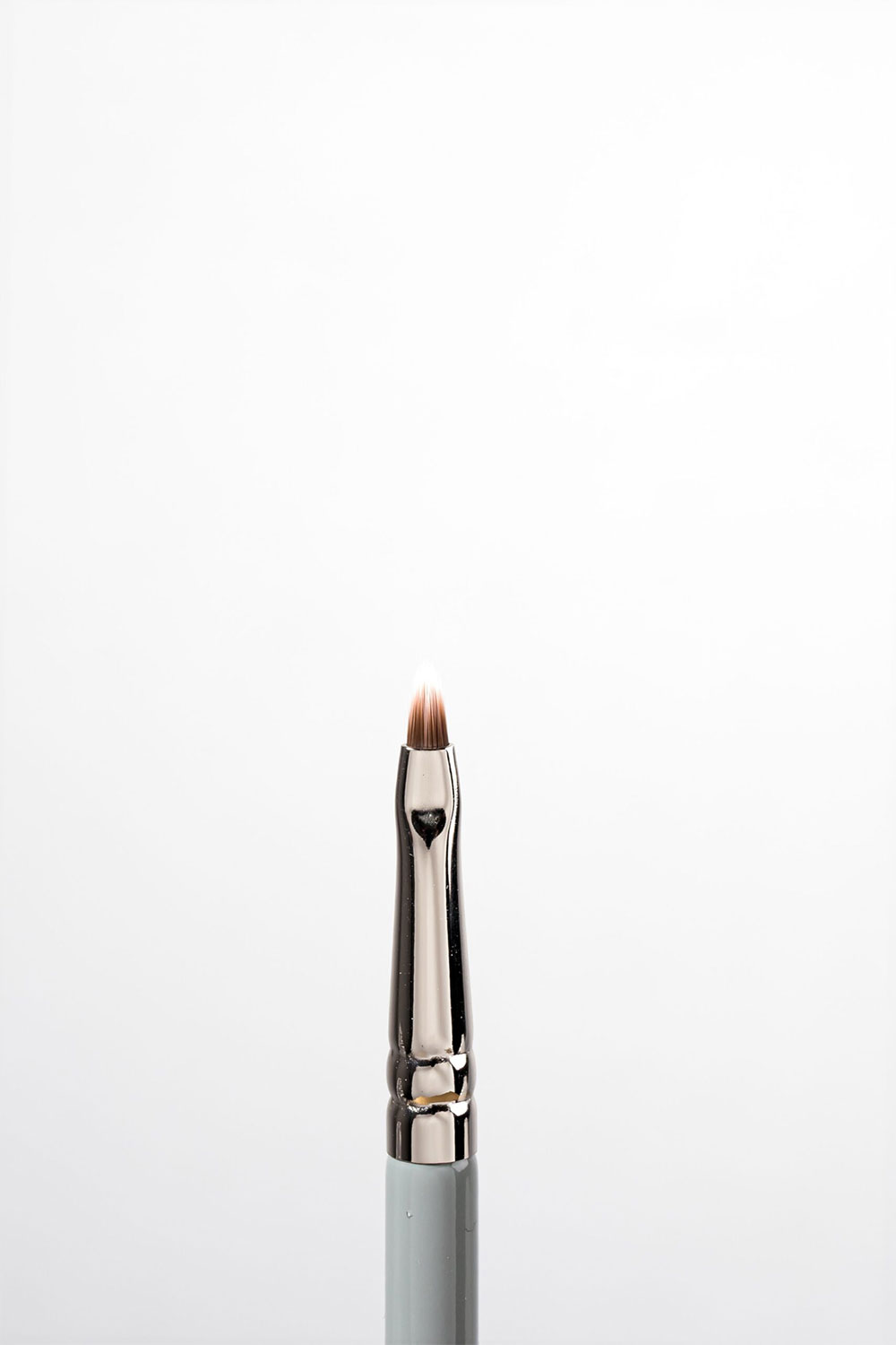 Details Eyeliner Brush Synthetic Hair M22 - Image 2