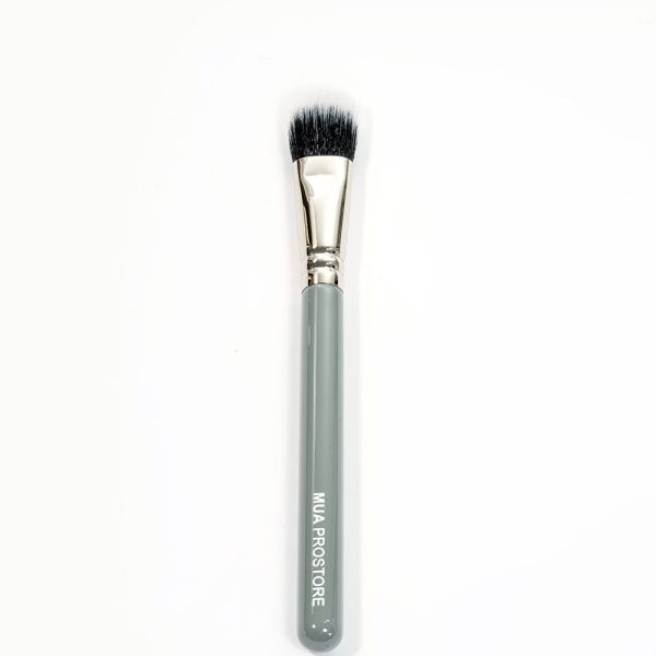 Μ3. MUA Foundation Brush